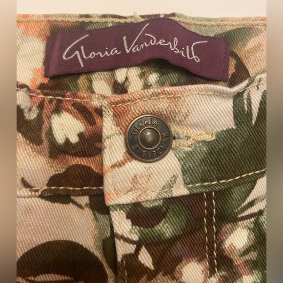 Gloria Vanderbilt "Amanda" High Waisted Straight Leg Floral Patterned Jean Pants - Picture 3 of 12